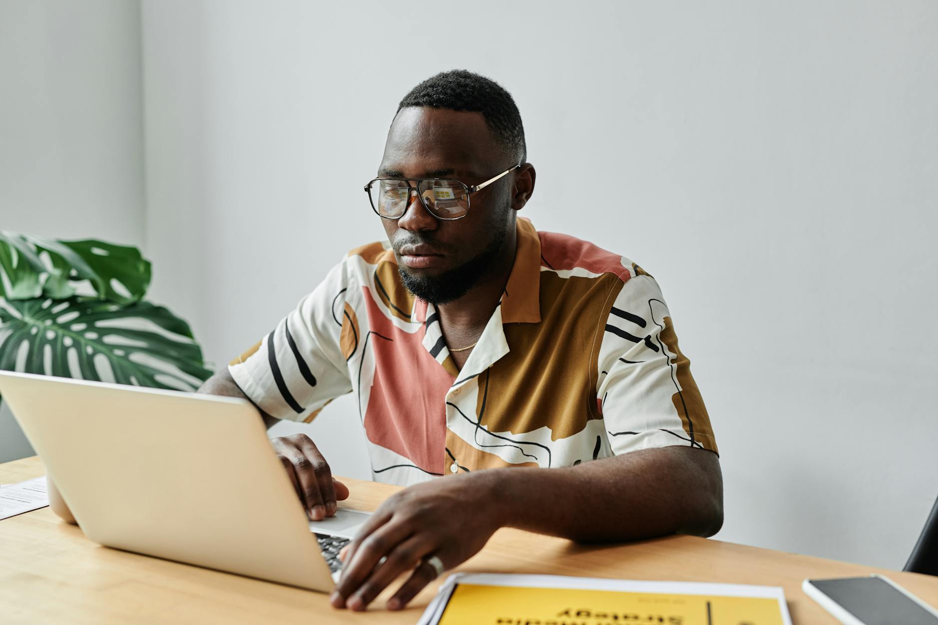 One-Person Business, Professional Online Presence: Time Management Tips for Zimbabwe Entrepreneurs